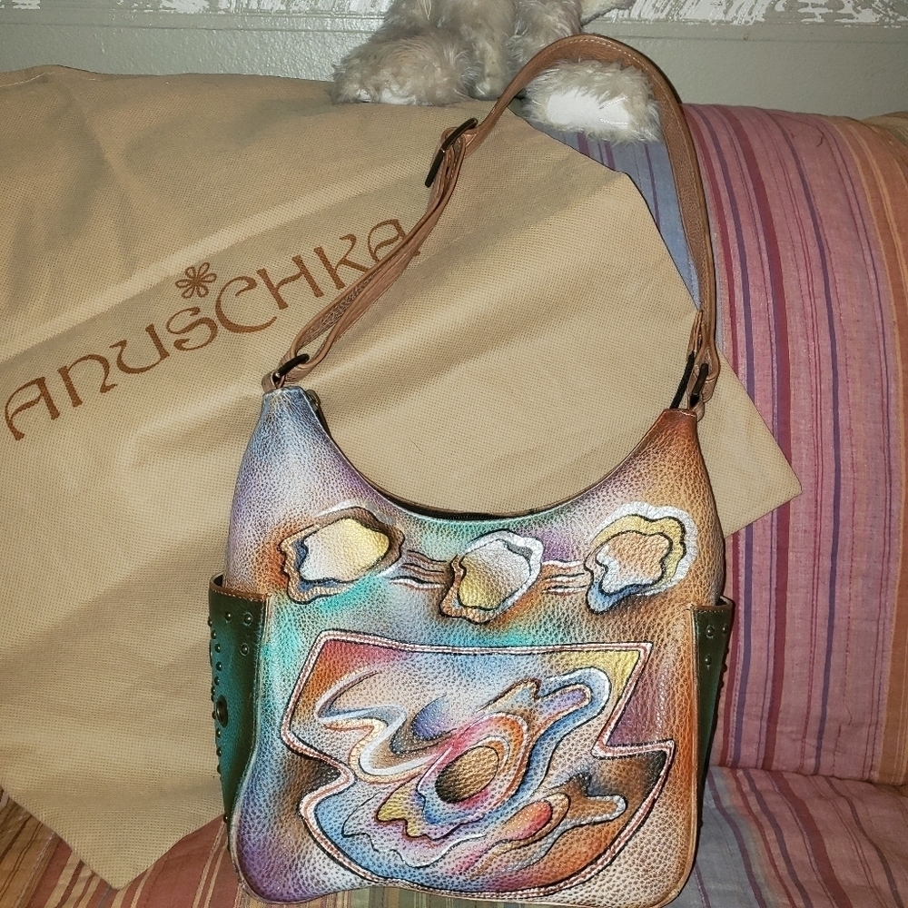Anuschka shoulder bag. Abstract print.